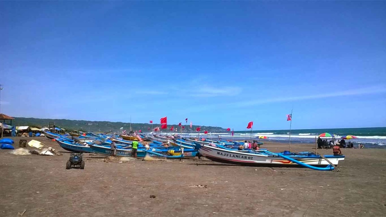 Pantai Depok 🏖️ HTM, Rute, Foto & Ulasan Pengunjung