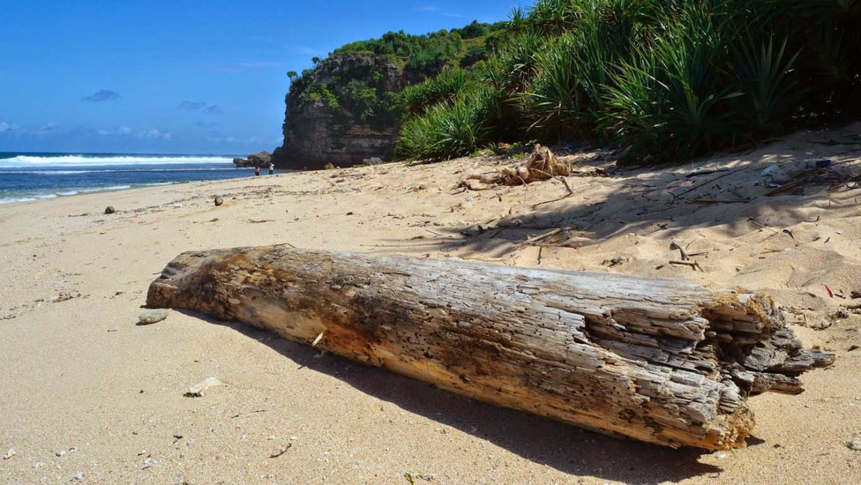 Pantai Sanglen