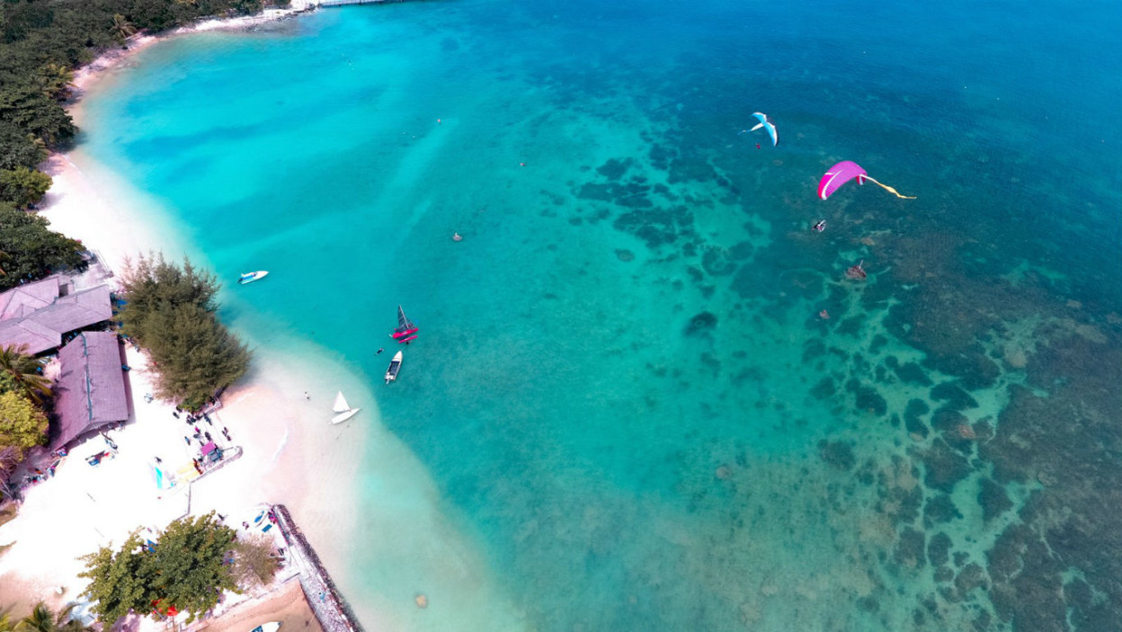 Pantai Tanjung Lesung