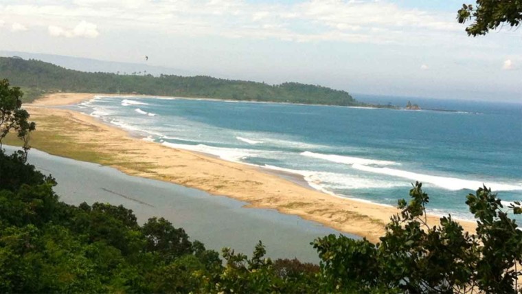pantai ciantir sawarna