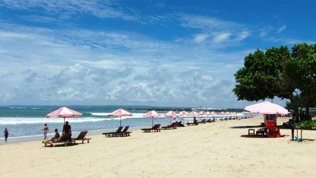 Pantai Kuta Bali 🏖️ HTM, Rute, Foto & Ulasan Pengunjung