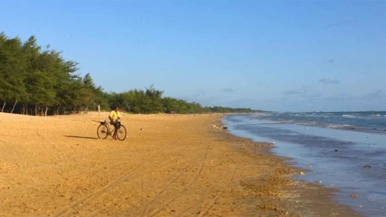 Pantai Lombang ?️ HTM, Rute, Foto & Ulasan Pengunjung