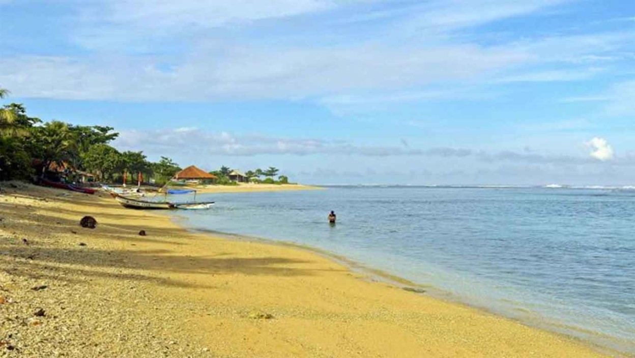 Pantai Ujung Genteng