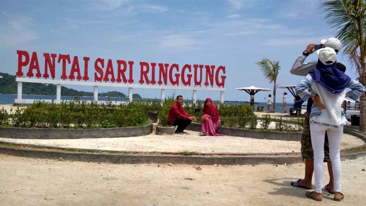 Pantai Sari Ringgung 🏖️ HTM, Rute, Foto & Ulasan Pengunjung
