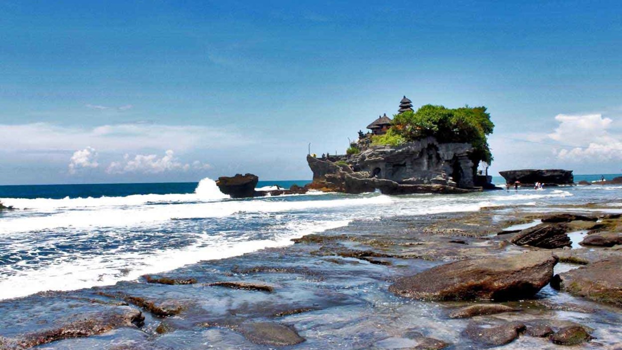  Pantai Tanah  Lot    HTM Rute Foto  Ulasan Pengunjung