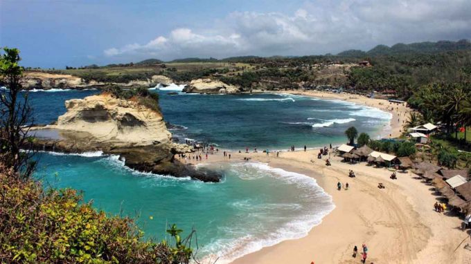 Pantai Klayar Rute Menuju Lokasi dan Harga Tiket Masuk