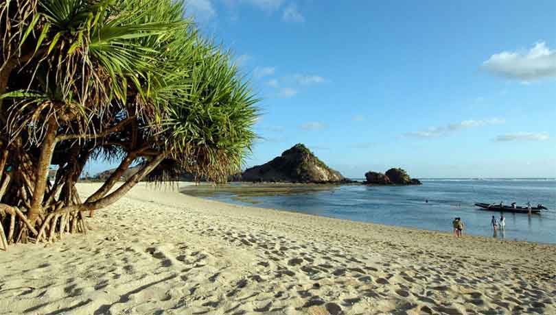 Pantai Kuta Lombok