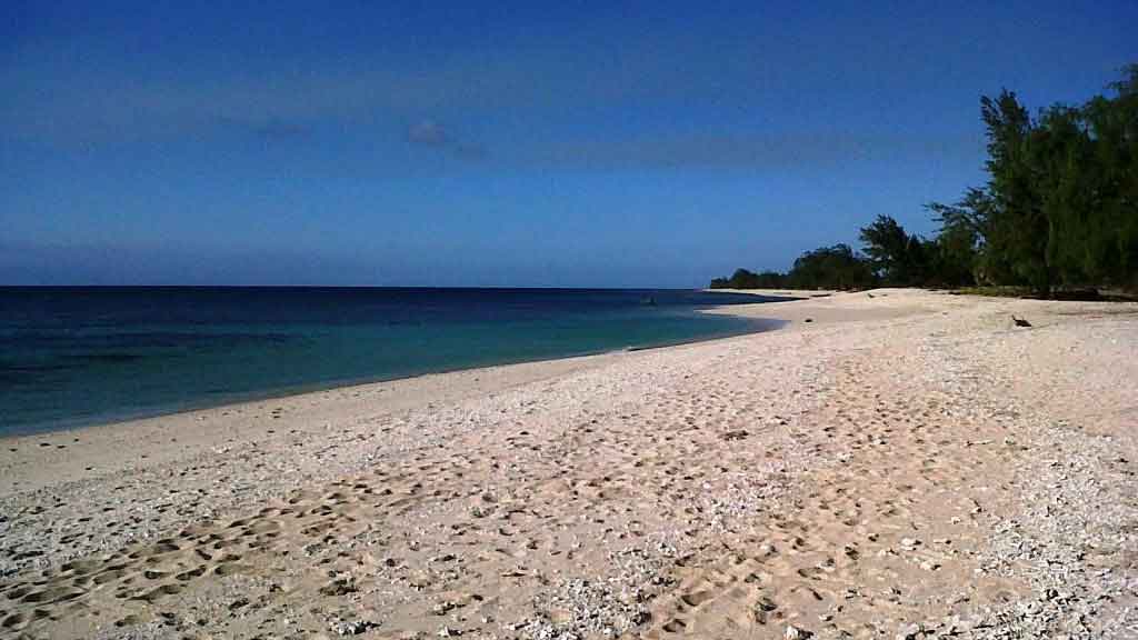 Pantai Londa Lima