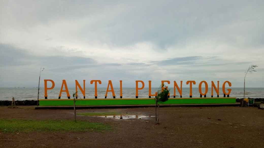 Pantai Plentong