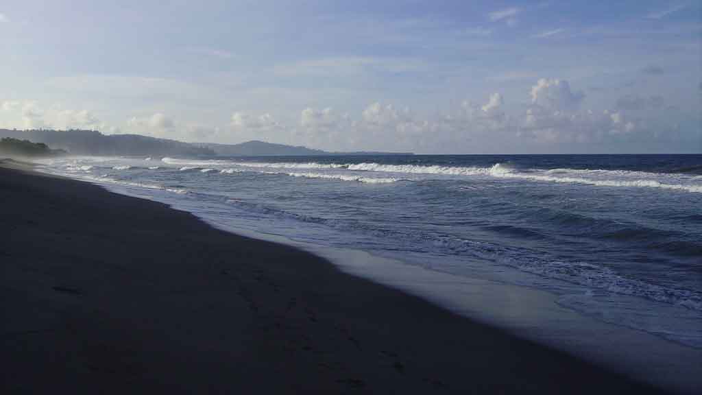 Pantai Amban