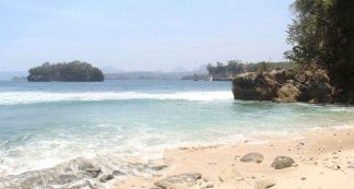 Pantai Gemah Rute Menuju Lokasi Dan Harga Tiket Masuk