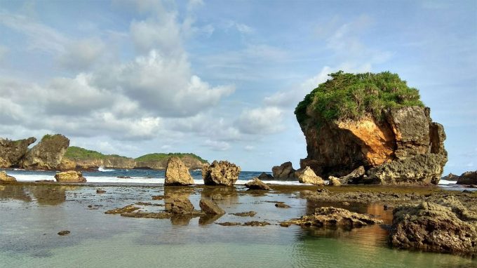 Pantai Jungwok Rute Menuju Lokasi Dan Harga Tiket Masuk