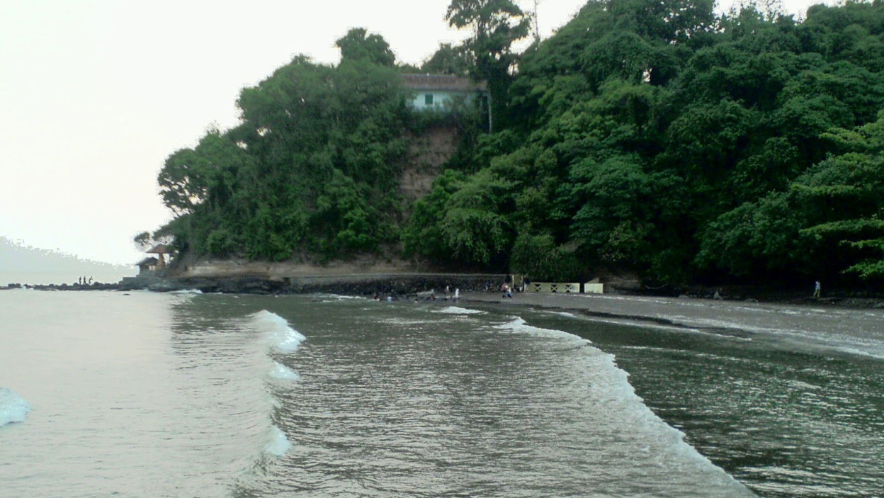 Pantai Kuripan Htm Rute Foto Ulasan Pengunjung