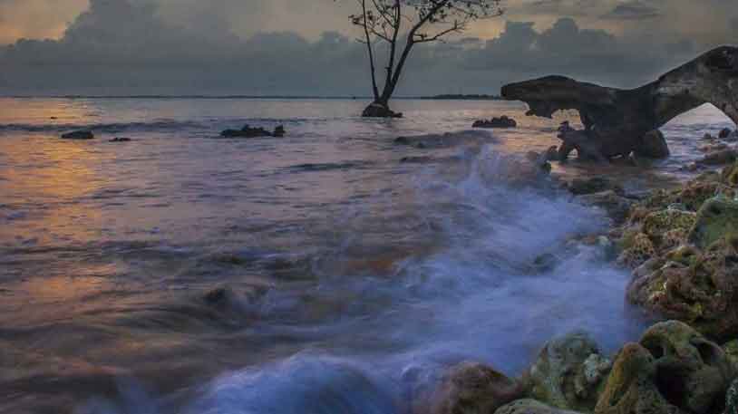 Pantai Ngelom