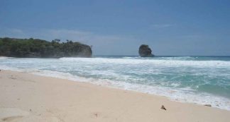 Pantai Pasur Rute Menuju Lokasi Dan Harga Tiket Masuk