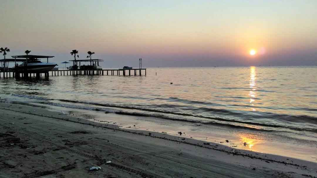 Pantai Teluk Awur