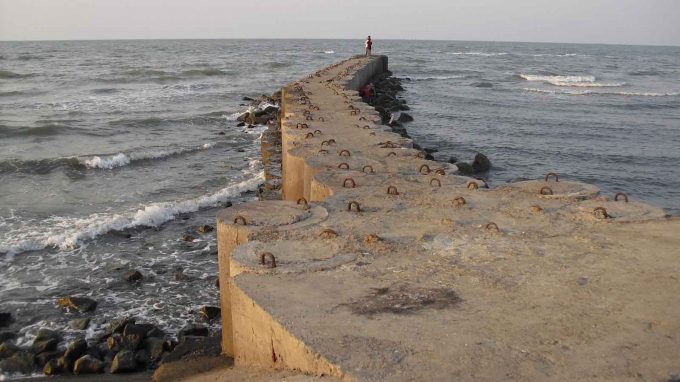  Pantai Tirang Rute Menuju Lokasi dan Harga Tiket Masuk
