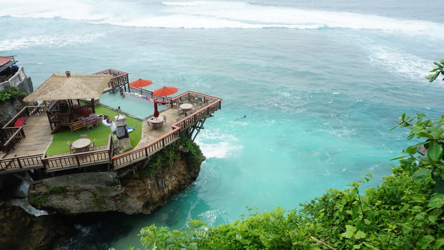  Pantai Suluban  Blue Point  HTM Rute Foto Ulasan 