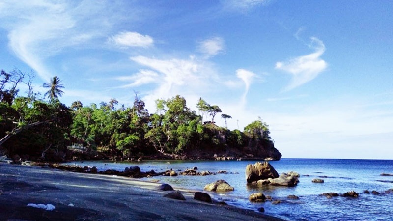 Pantai Anoi Hitam