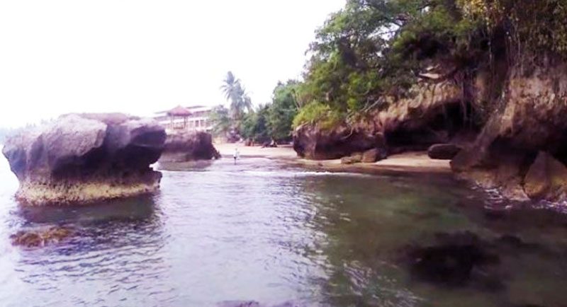 Pantai Karang Bolong Anyer Htm Rute Foto Ulasan Pengunjung