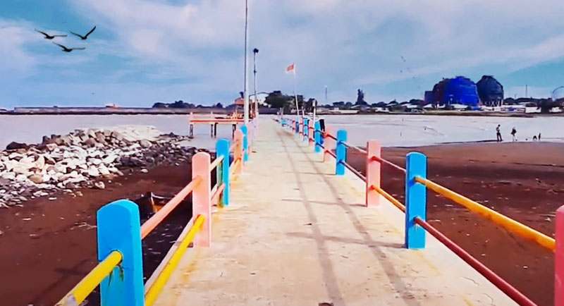 Pantai Balongan Indah Indramayu