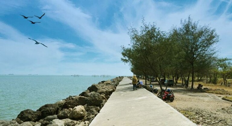 Pantai Marina Semarang 🏖️ HTM, Rute, Foto & Ulasan Pengunjung
