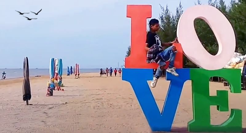 Pantai Karang Jahe Lasem Rembang
