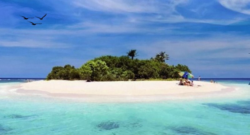 Pantai Pulau Cemara Kecil Karimunjawa