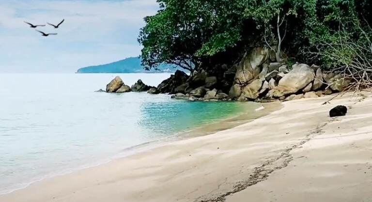 Pantai Sivalenta 🏖️ HTM, Rute, Foto & Ulasan Pengunjung