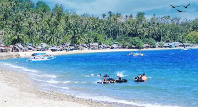 Pantai Botutonuo 🏖️ HTM, Rute, Foto & Ulasan Pengunjung