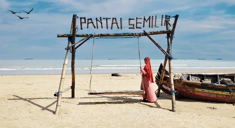 Wisata Pantai Semilir Tuban